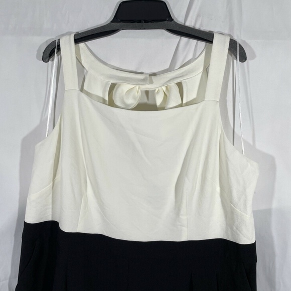 NEW Vince Camuto [‎ PLUS 22W ] Kors Square Neck with Bow Crepe Jumpsuit - Picture 7 of 12